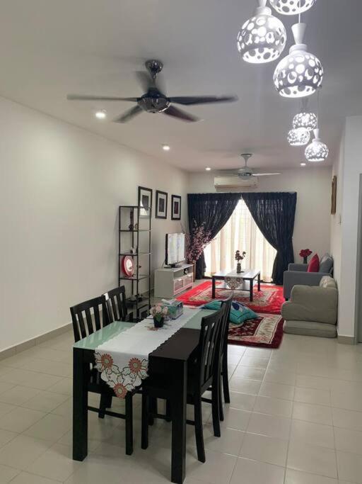 Homestay Shah Alam Exterior photo